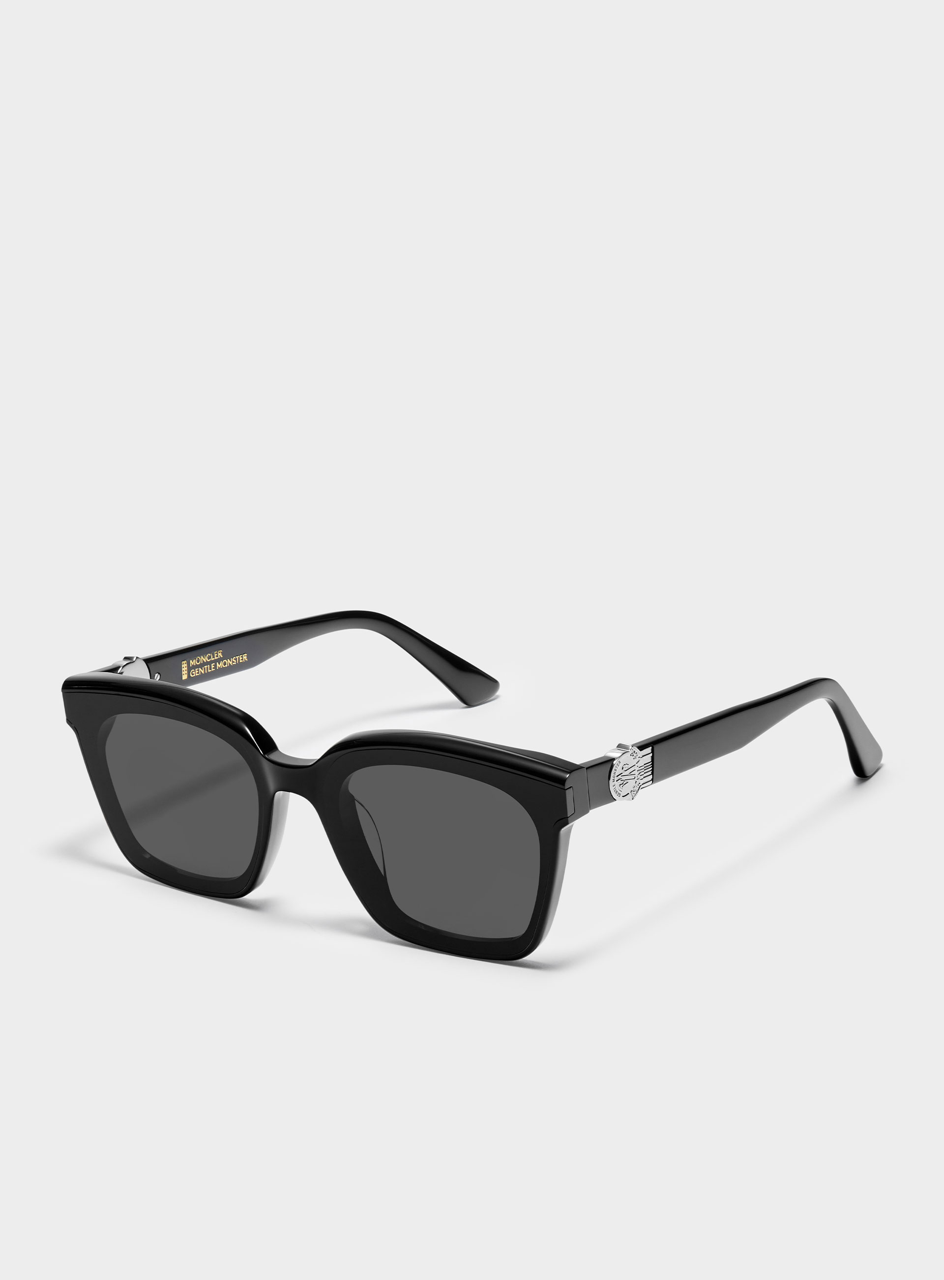Moncler - Swipe 3 01