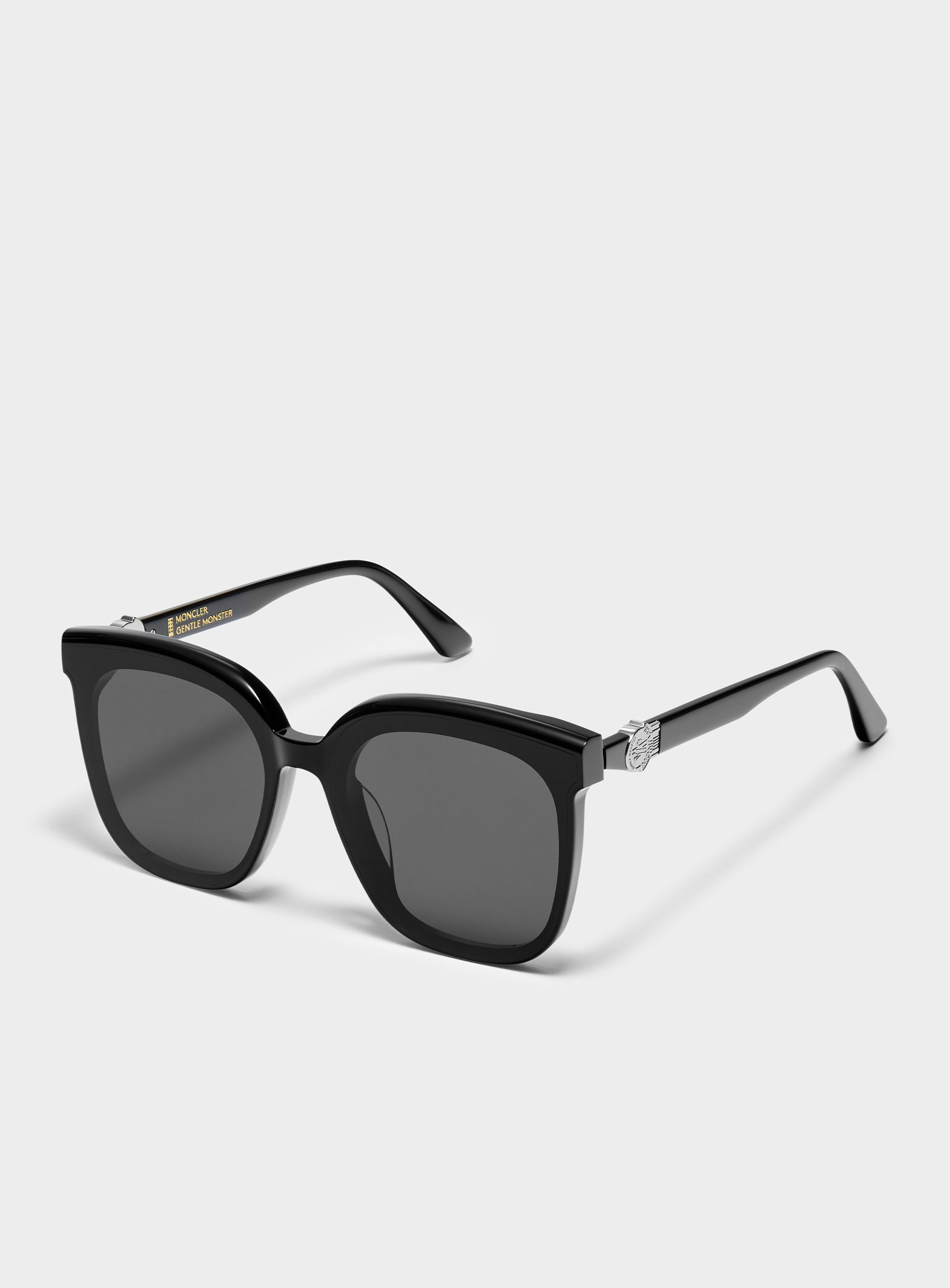 Moncler - Swipe 4 01
