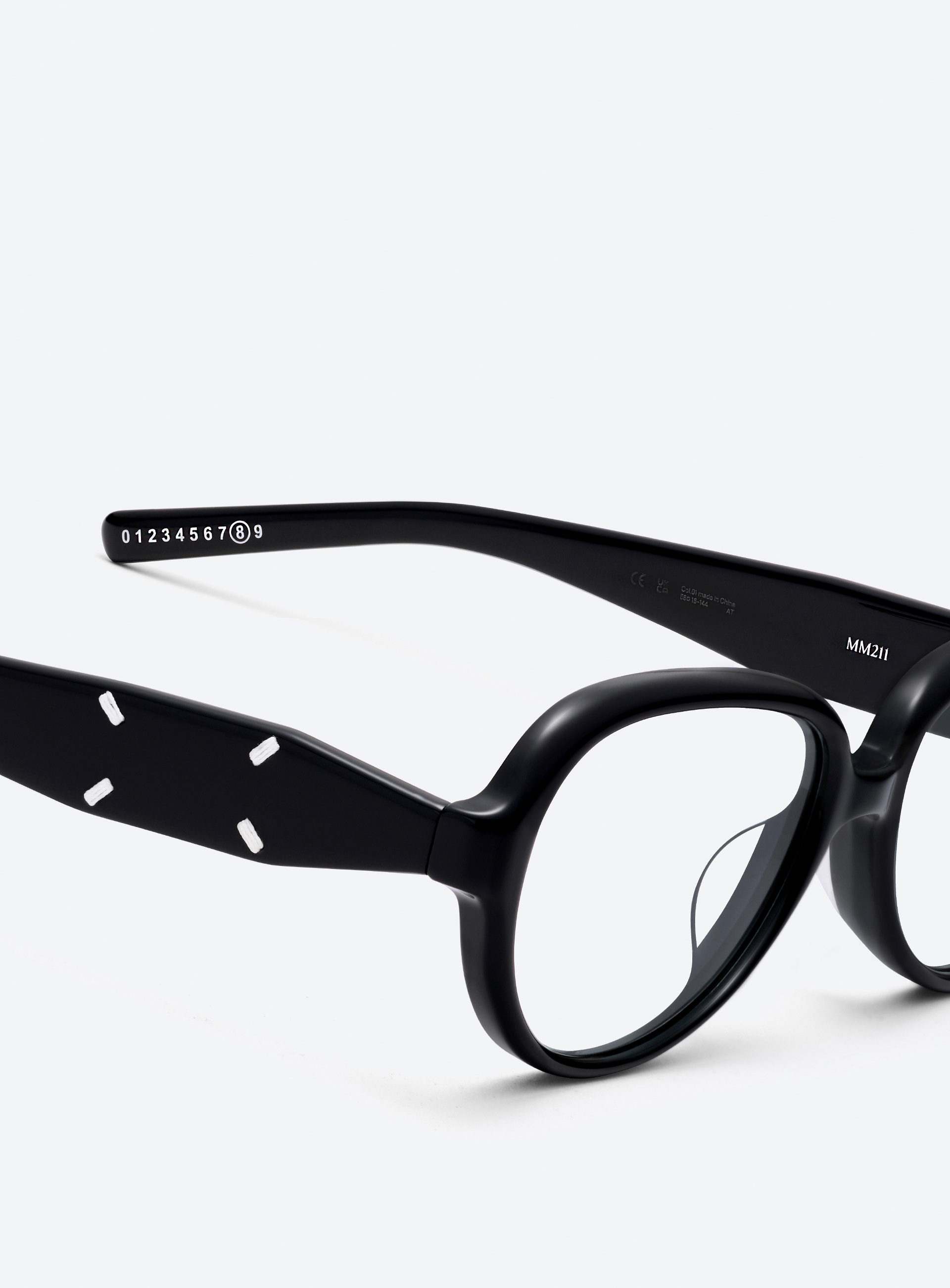 Maison Margiela - MM211 01
